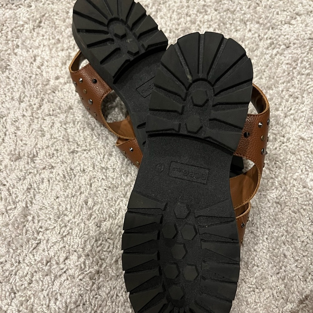 BCBG Brown/Tan Sandals Studded| Size 6M (fits a 7-7.5)| Never Worn